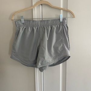 Woman’s Nike Tempo Shorts